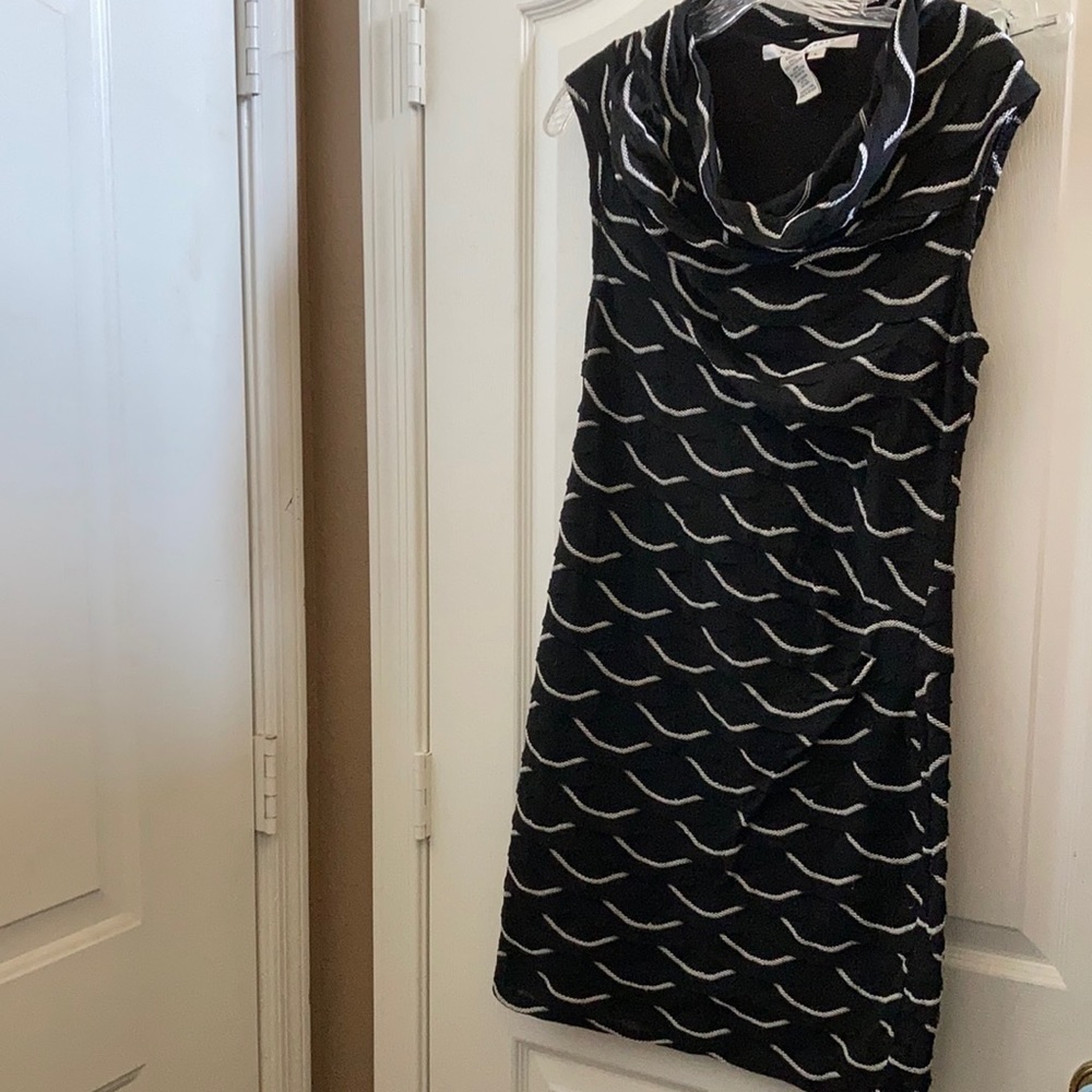 FINAL MARKDOWN Max Studio Black and White Dress large